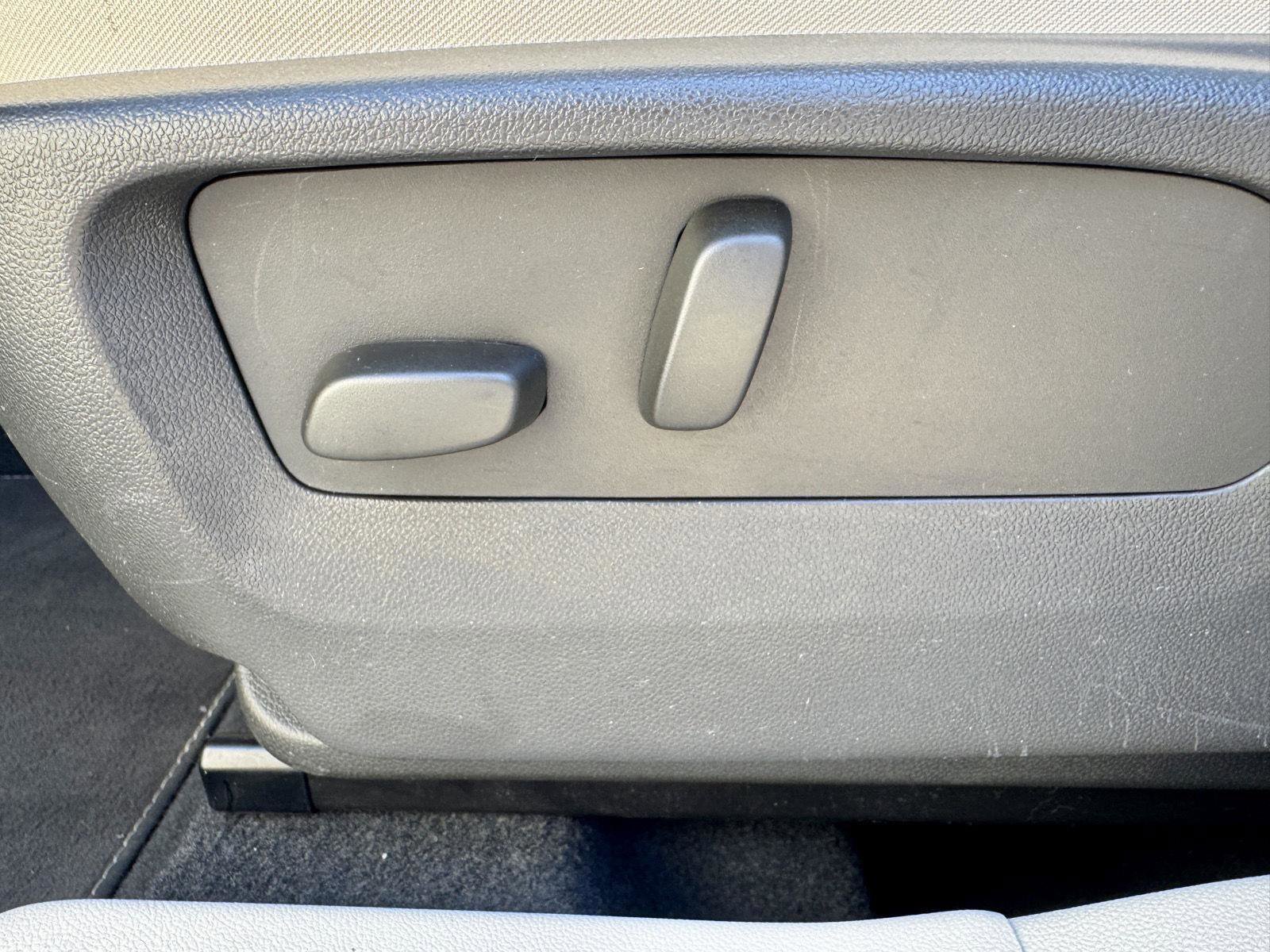 Certified 2023 Buick Envision Preferred AWD/4WD image 22
