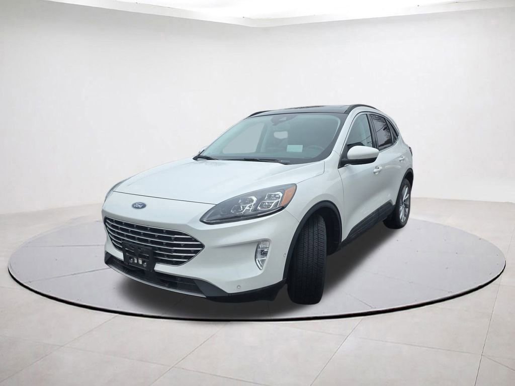 Certified 2022 Ford Escape Titanium w/ Titanium Elite Package image 3