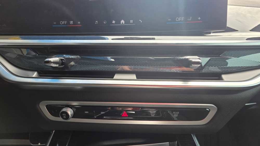Used 2026 BMW X5 sDrive40i w/ M Sport Package image 19