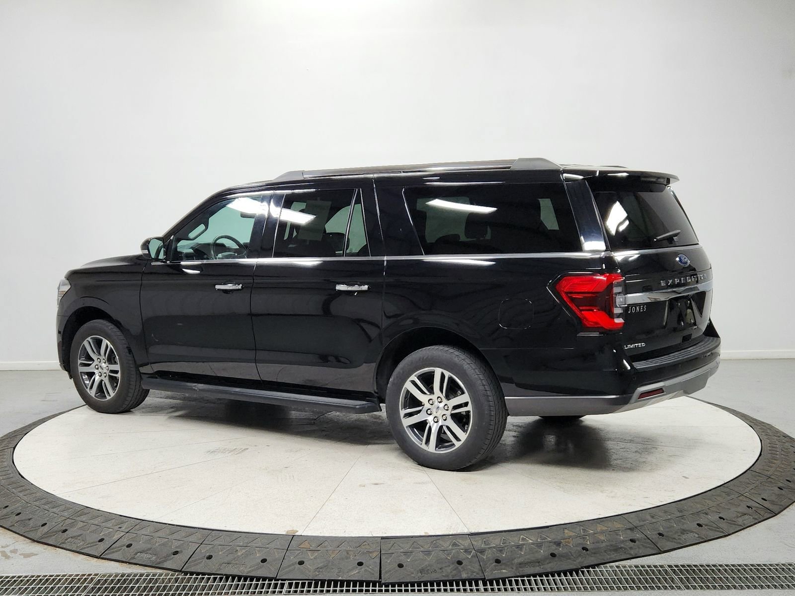 Used 2024 Ford Expedition Max Limited image 5