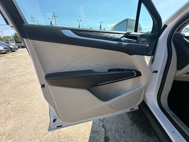 Used 2019 Lincoln MKC Reserve AWD/4WD image 25