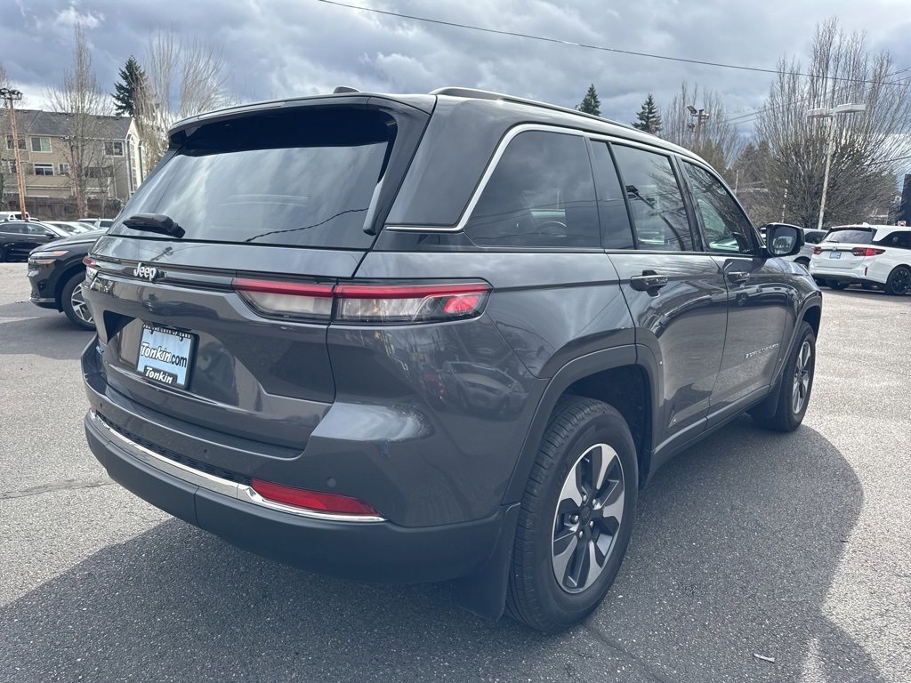 Used 2025 Jeep Grand Cherokee Limited 4xe w/ MOPAR Finishing Package image 9