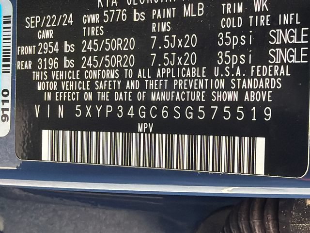 Used 2025 Kia Telluride EX w/ EX Captain's Chair Package FWD image 34