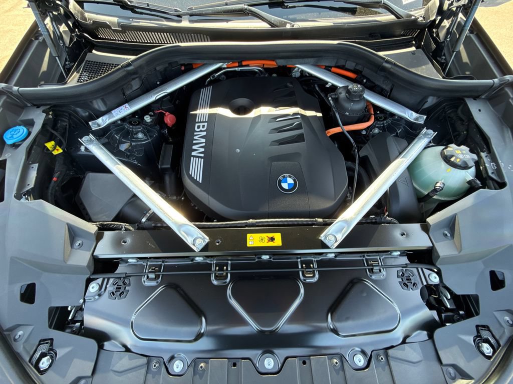 New 2026 BMW X5 xDrive50e w/ Executive Package AWD/4WD image 8
