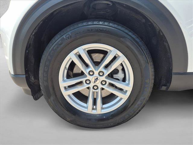 Used 2020 Ford Explorer XLT w/ Equipment Group 202A AWD/4WD image 23