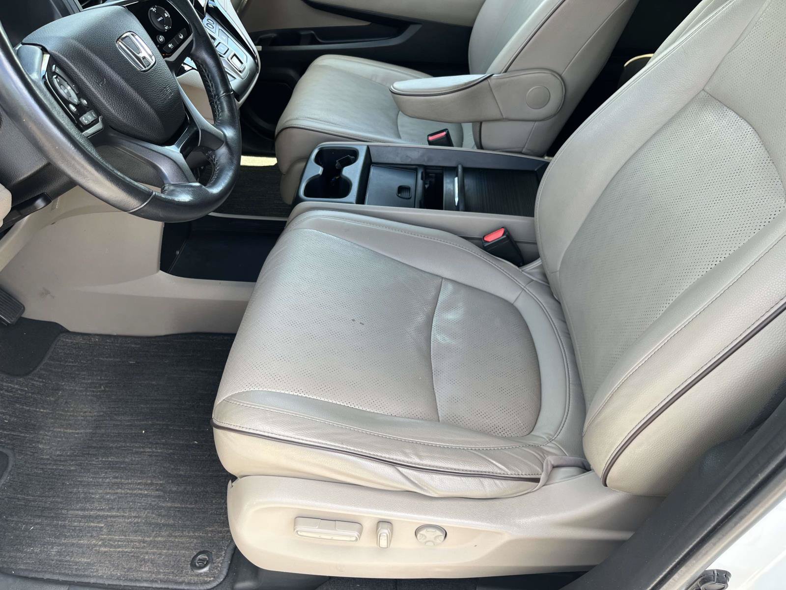 Used 2021 Honda Odyssey Elite image 17