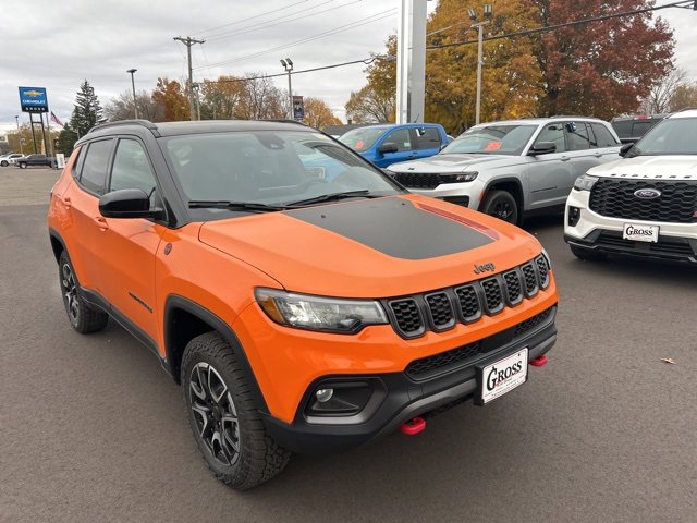 New 2026 Jeep Compass Trailhawk w/ Sun, Sound & Navigation Group image 2
