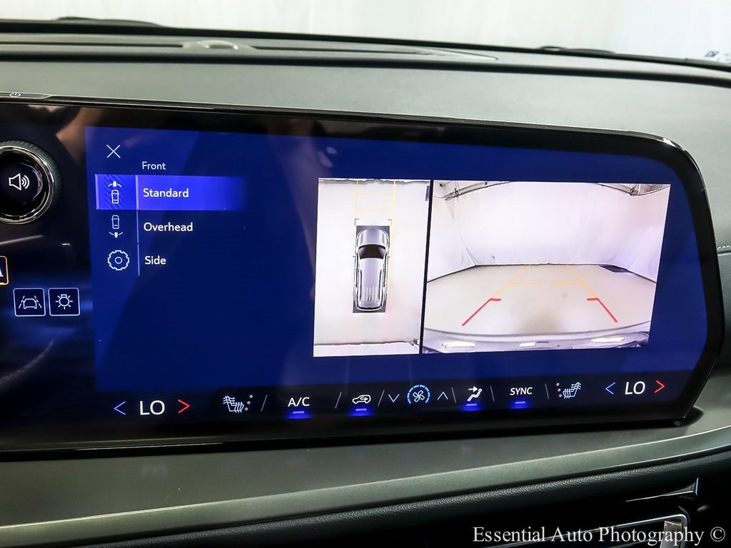 New 2026 Chevrolet Traverse LT w/ Driver Confidence Package image 16