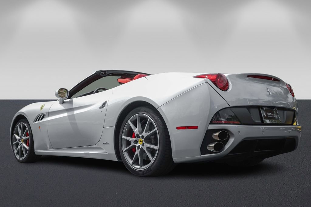 Used 2010 Ferrari California image 5