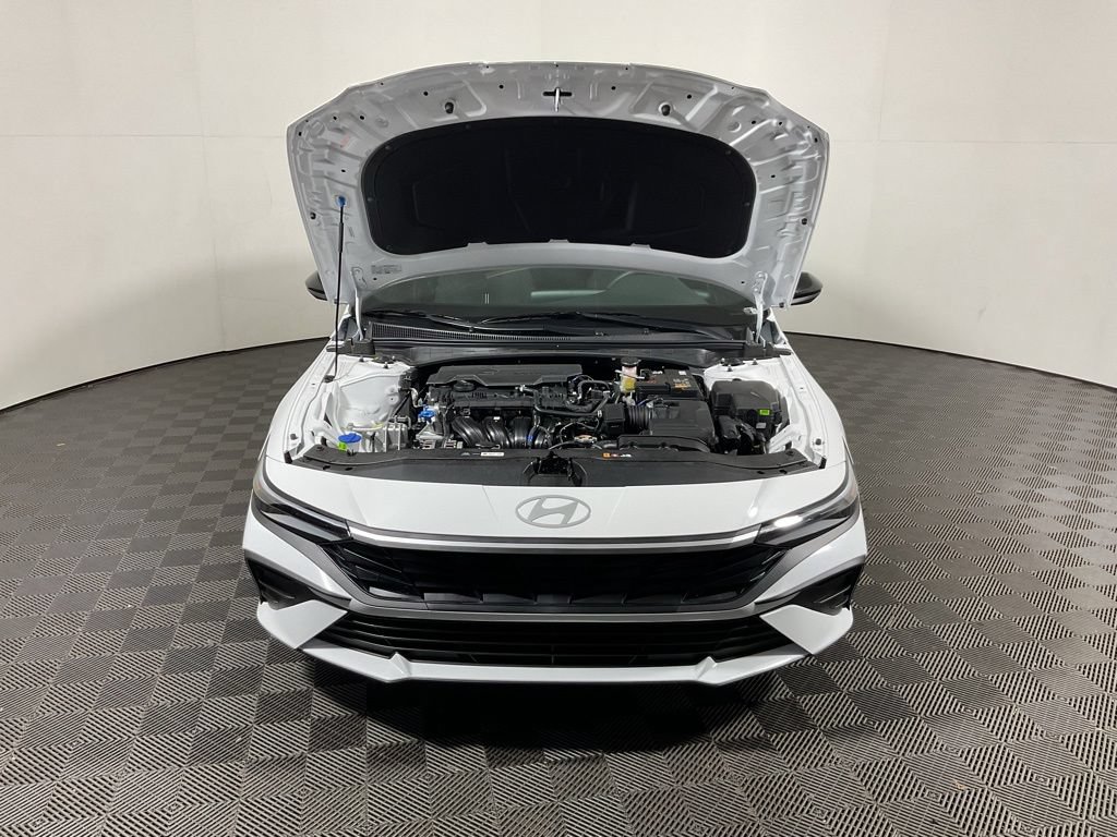 New 2026 Hyundai Elantra Sport FWD image 8