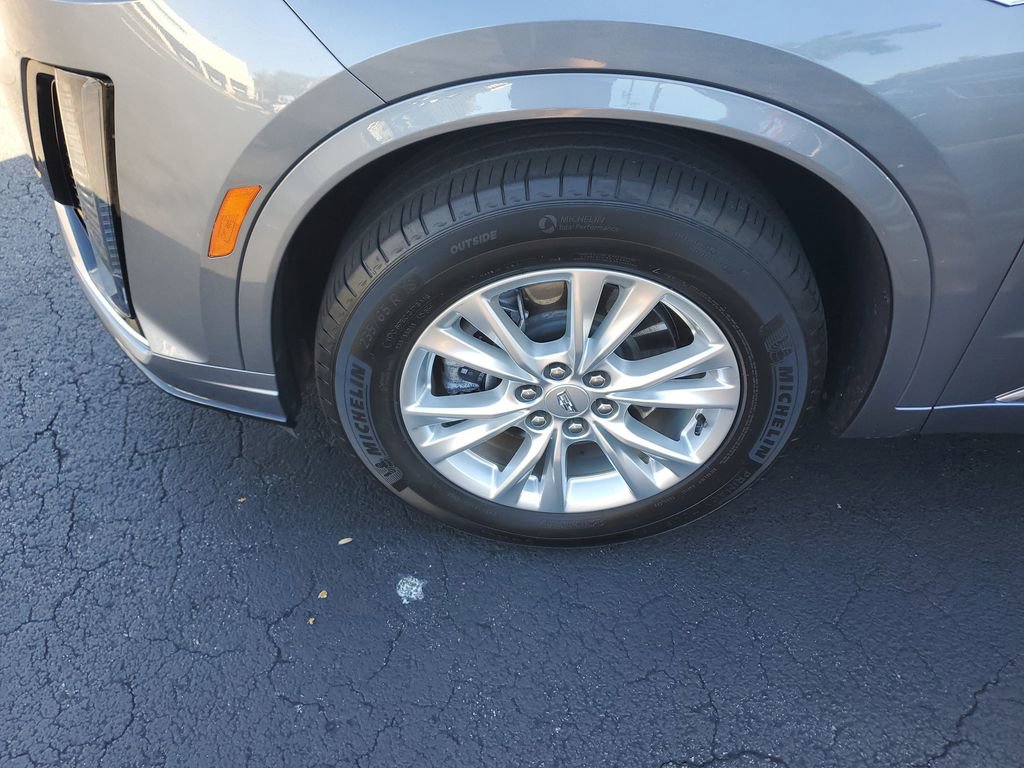 Certified 2021 Cadillac XT6 Luxury w/ LPO, Floor Liner Package image 11