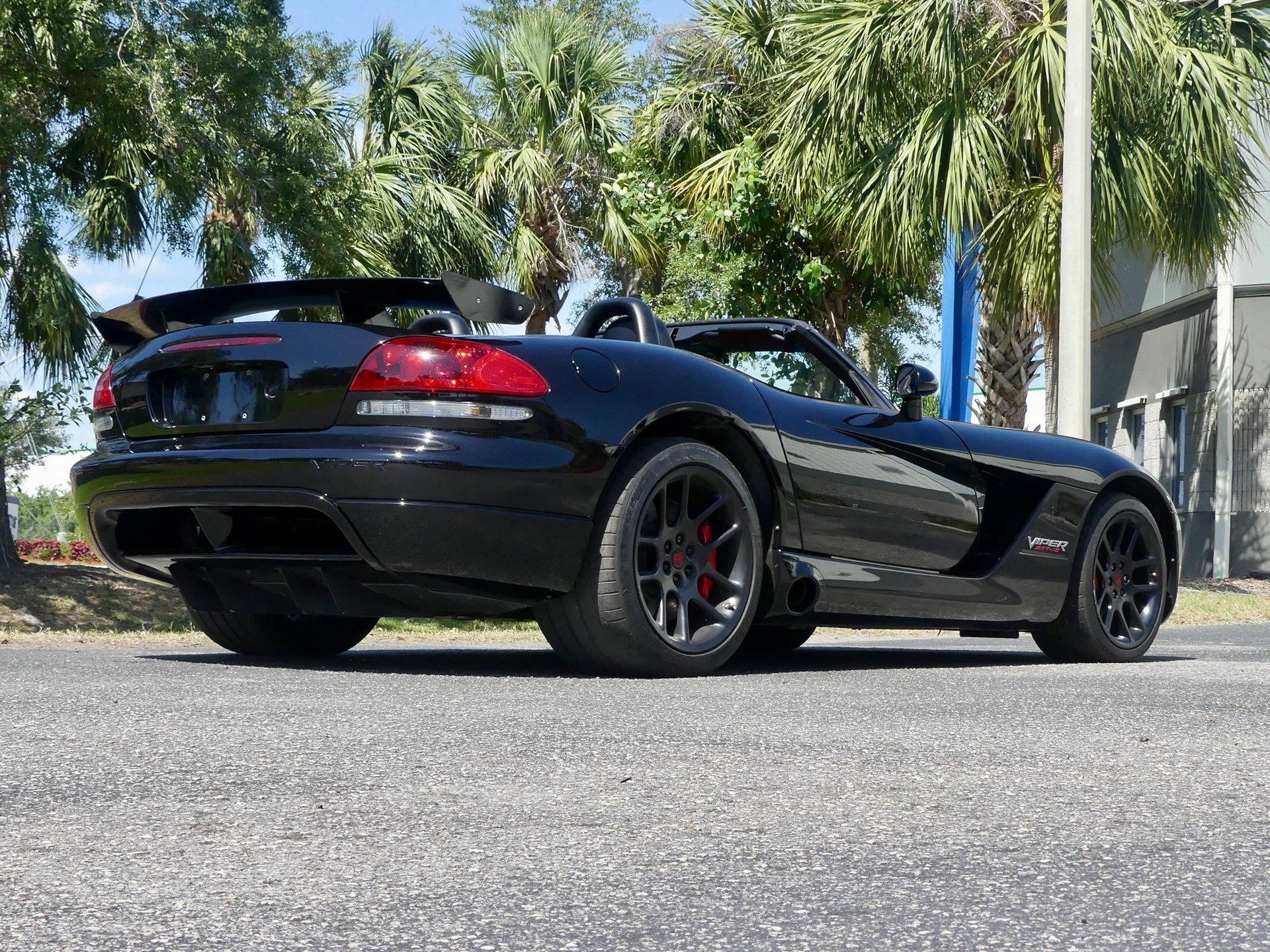 Used 2004 Dodge Viper SRT-10 image 21