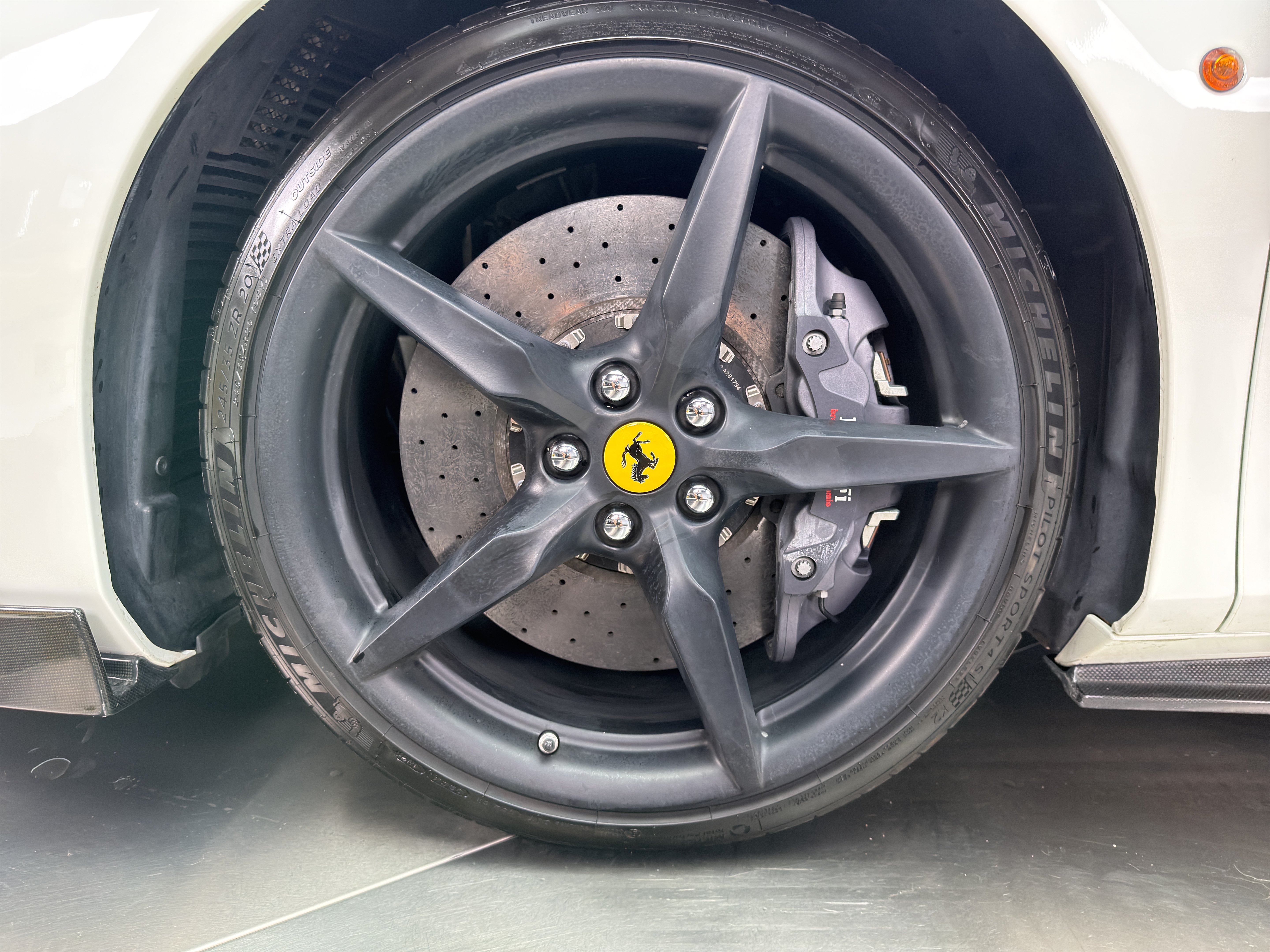 Used 2019 Ferrari 488 GTB RWD image 37