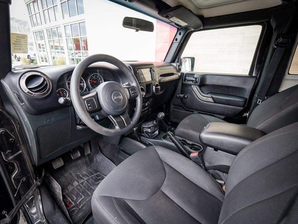 Used 2018 Jeep Wrangler Sport AWD/4WD image 11