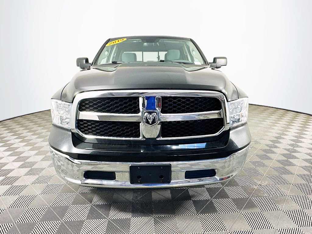 Certified 2019 RAM 1500 Classic SLT w/ Luxury Group image 4