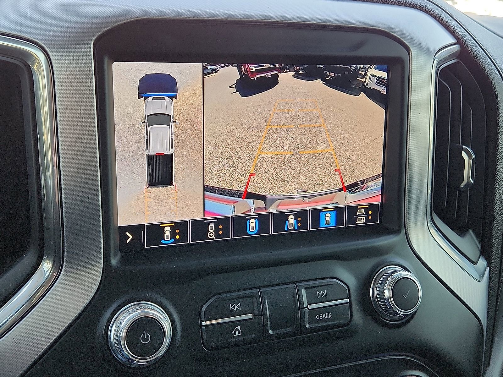 Used 2022 GMC Sierra 2500 SLT w/ SLT Preferred Package image 19