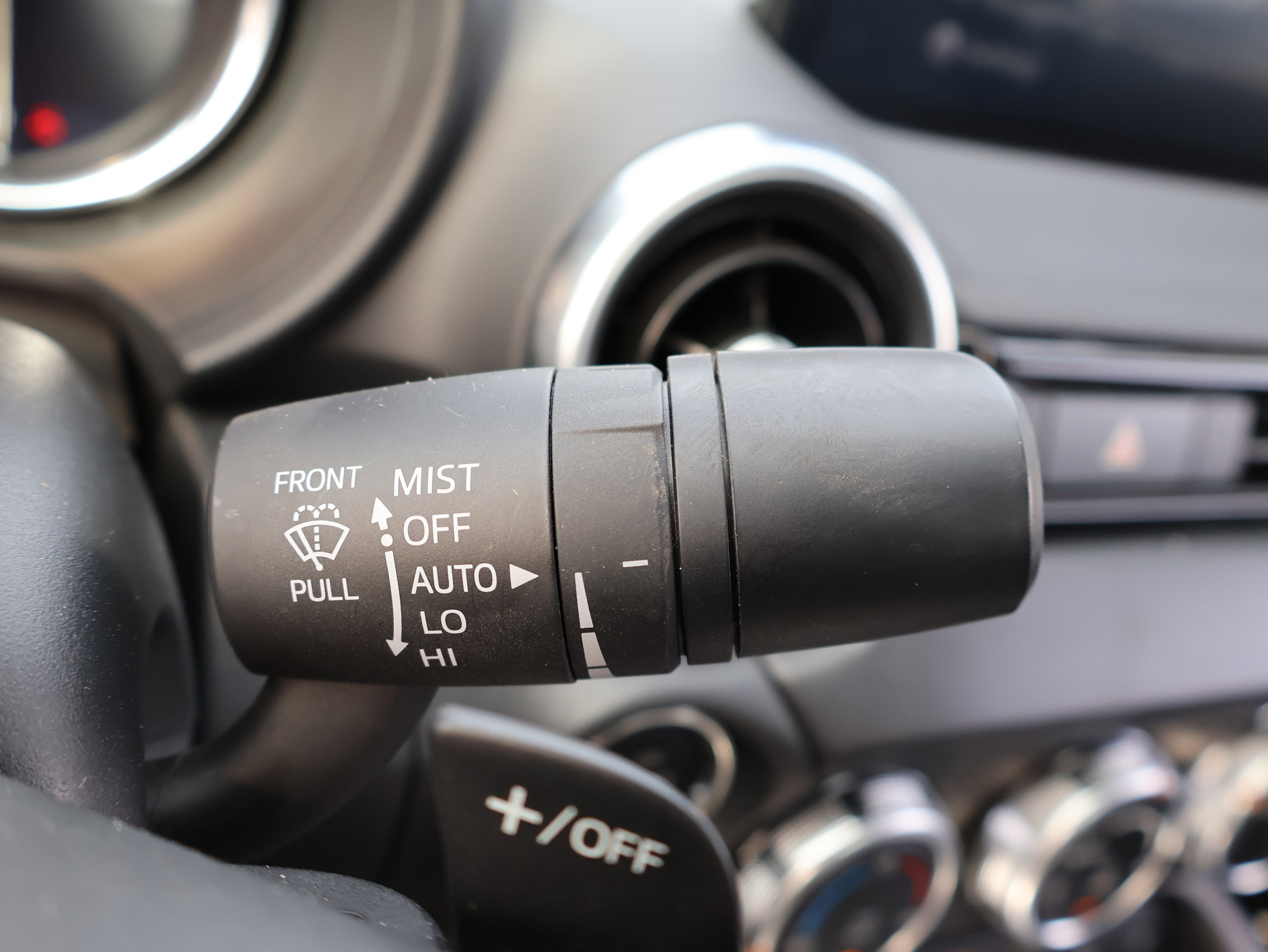 Used 2024 MAZDA MX-5 Miata RF Grand Touring image 33