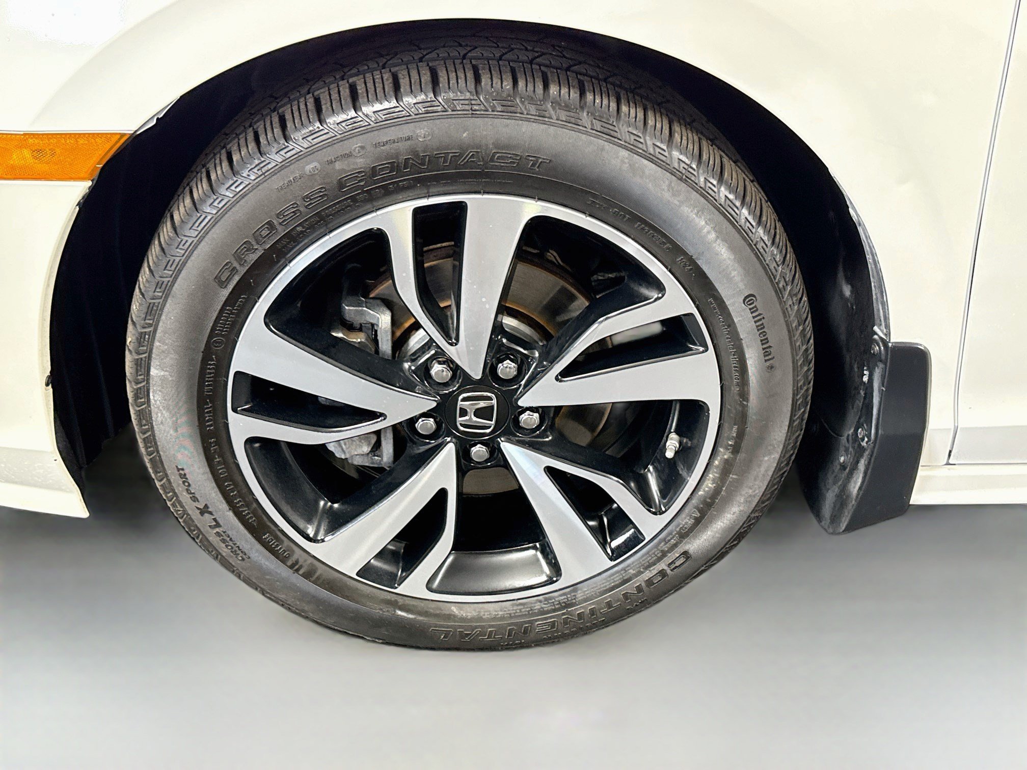Used 2018 Honda Odyssey Elite image 36