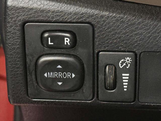 Used 2015 Toyota Corolla LE FWD image 21