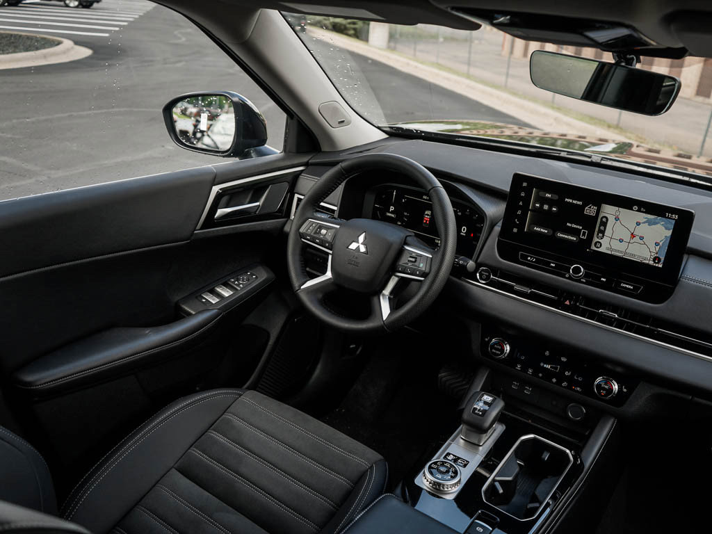 New 2026 Mitsubishi Outlander SE AWD/4WD image 14