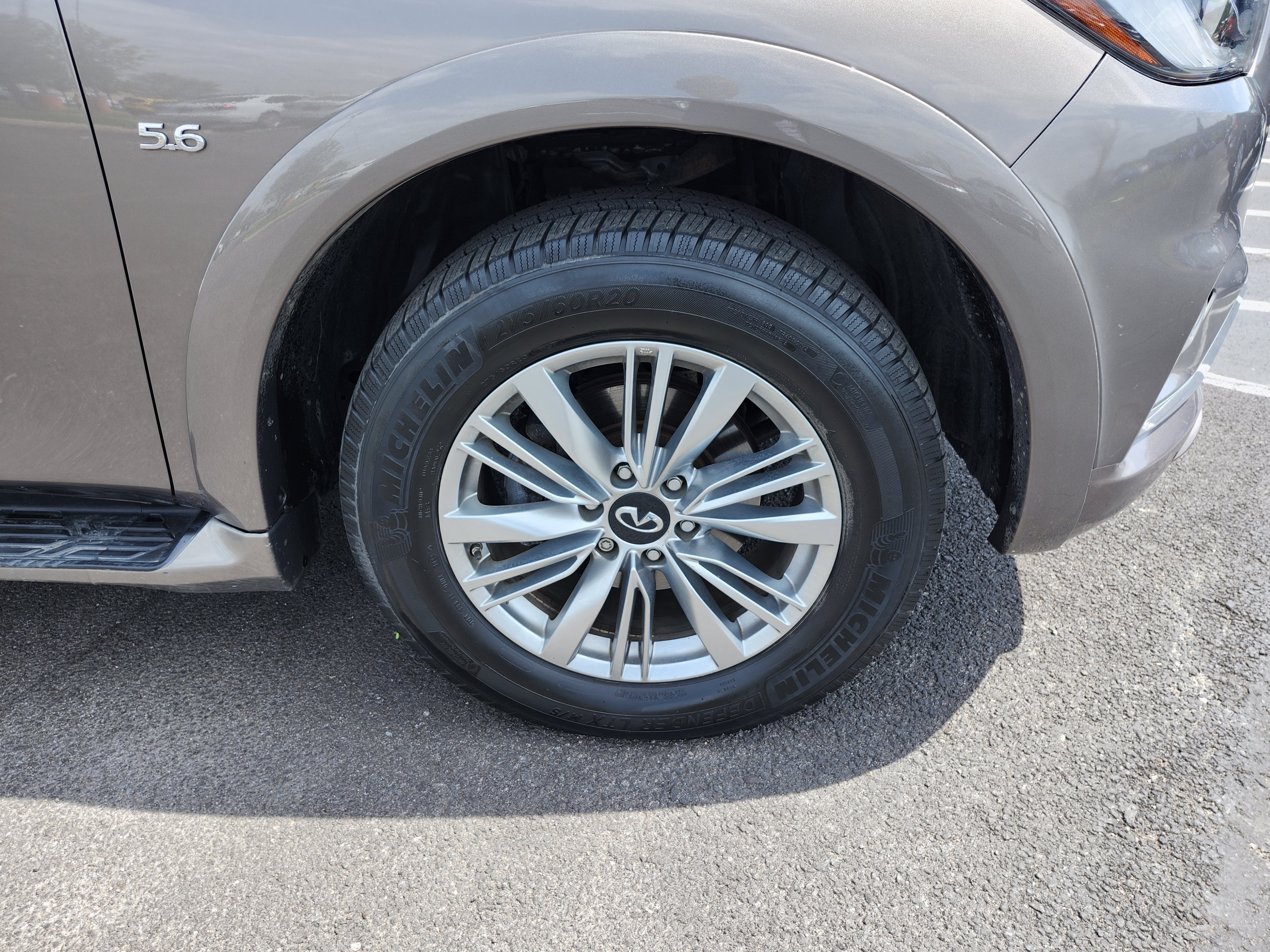 Used 2019 INFINITI QX80 Luxe w/ Proassist Package AWD/4WD image 12
