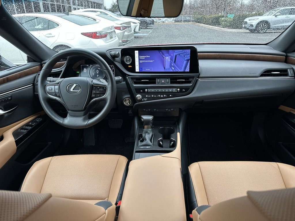 Certified 2023 Lexus ES 300h w/ Premium Package image 8
