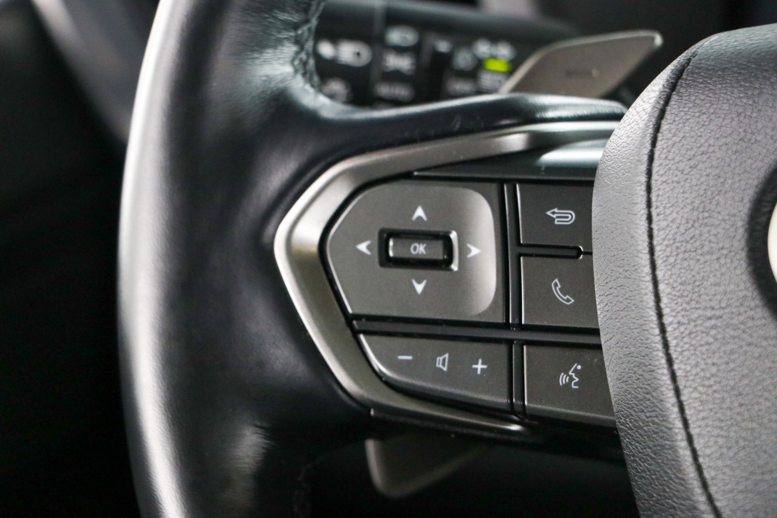 Used 2024 Lexus GX 550 w/ Accessory Package (Z1) AWD/4WD image 14