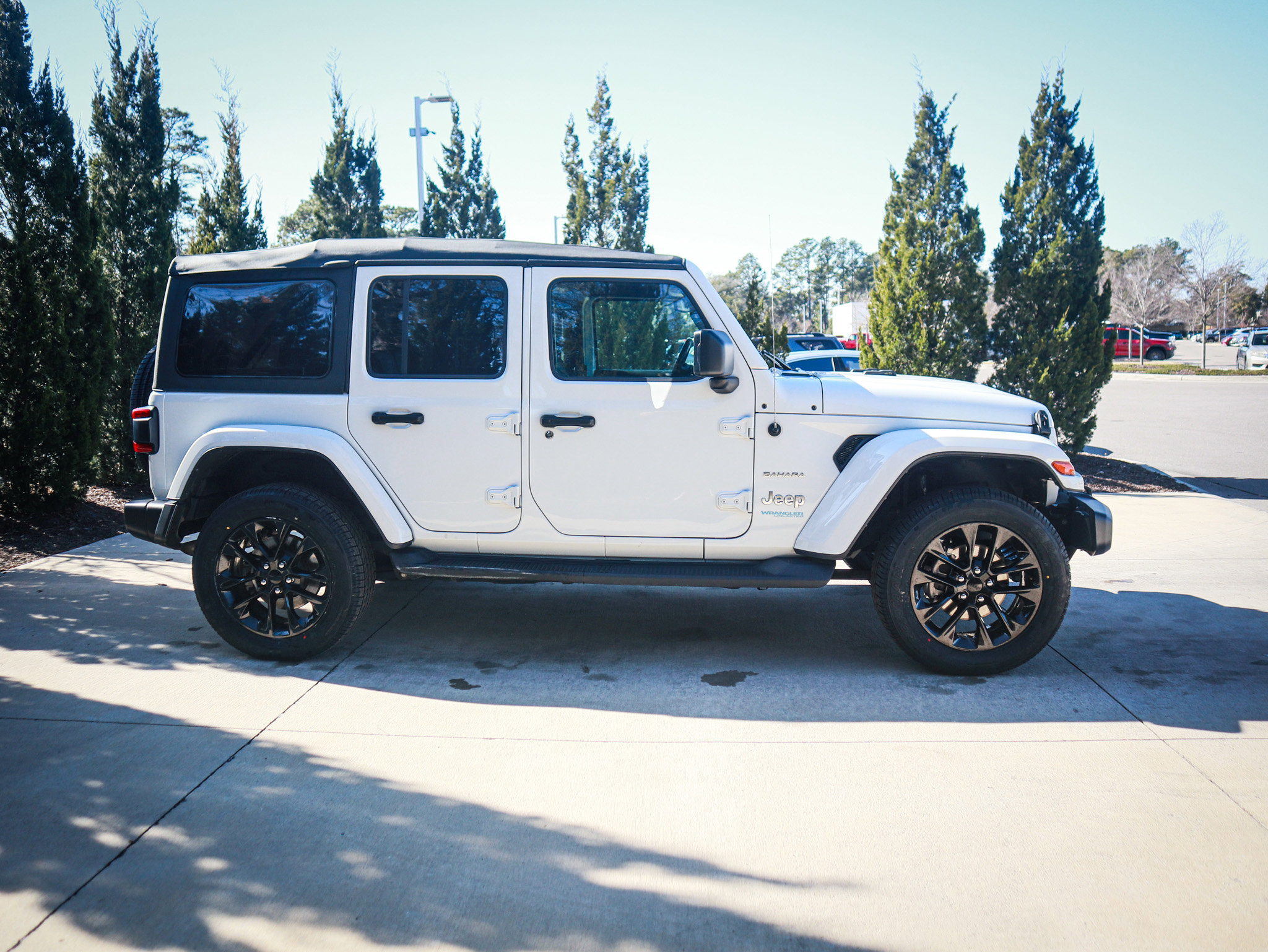 Used 2021 Jeep Wrangler Unlimited Sahara image 11