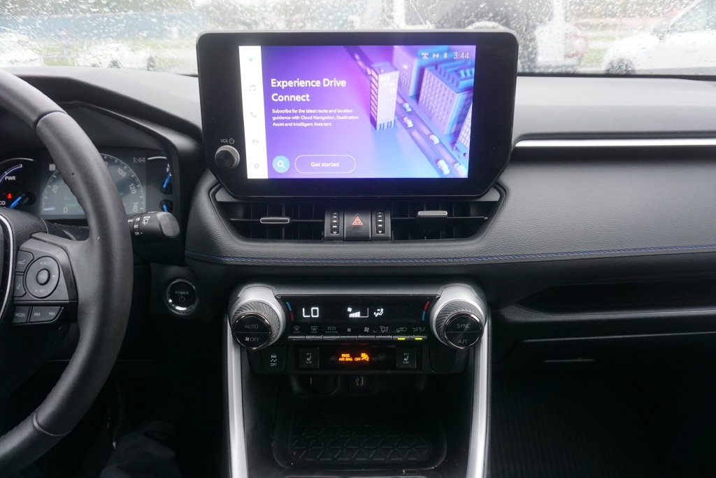 Used 2023 Toyota RAV4 XSE w/ XSE Grade Weather Package AWD/4WD image 11