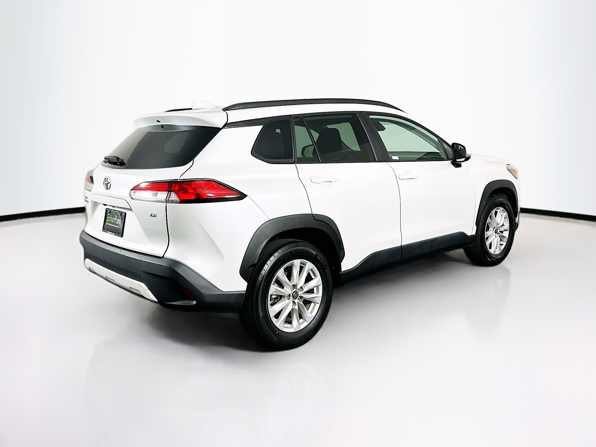 Used 2022 Toyota Corolla Cross LE FWD image 9