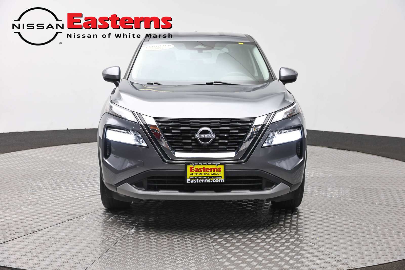Used 2023 Nissan Rogue SV AWD/4WD image 2