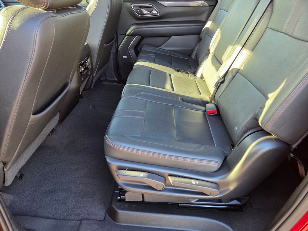 Used 2023 Chevrolet Suburban RST AWD/4WD image 15