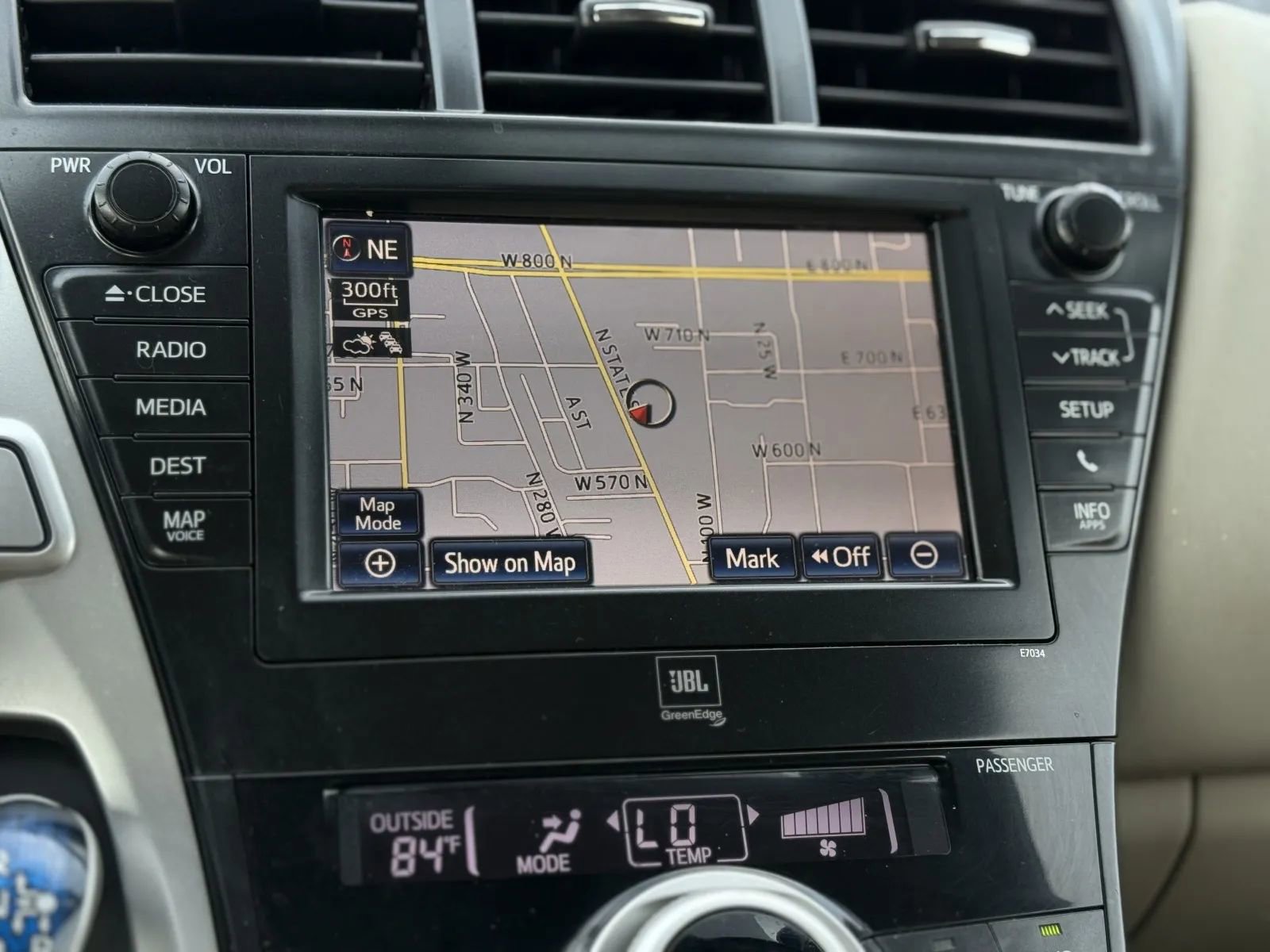 Used 2014 Toyota Prius V Five image 27