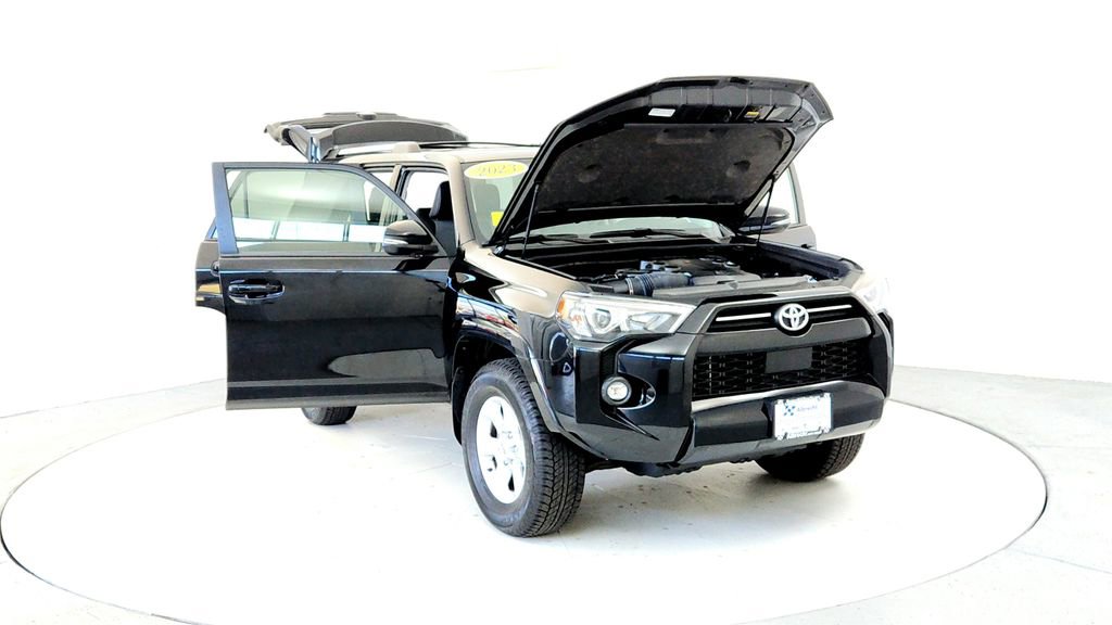 Certified 2023 Toyota 4Runner SR5 Premium w/ Moonroof Package AWD/4WD image 9