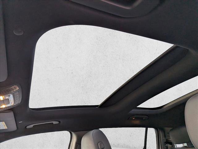 Certified 2022 Mercedes-Benz EQB 350 4MATIC image 16