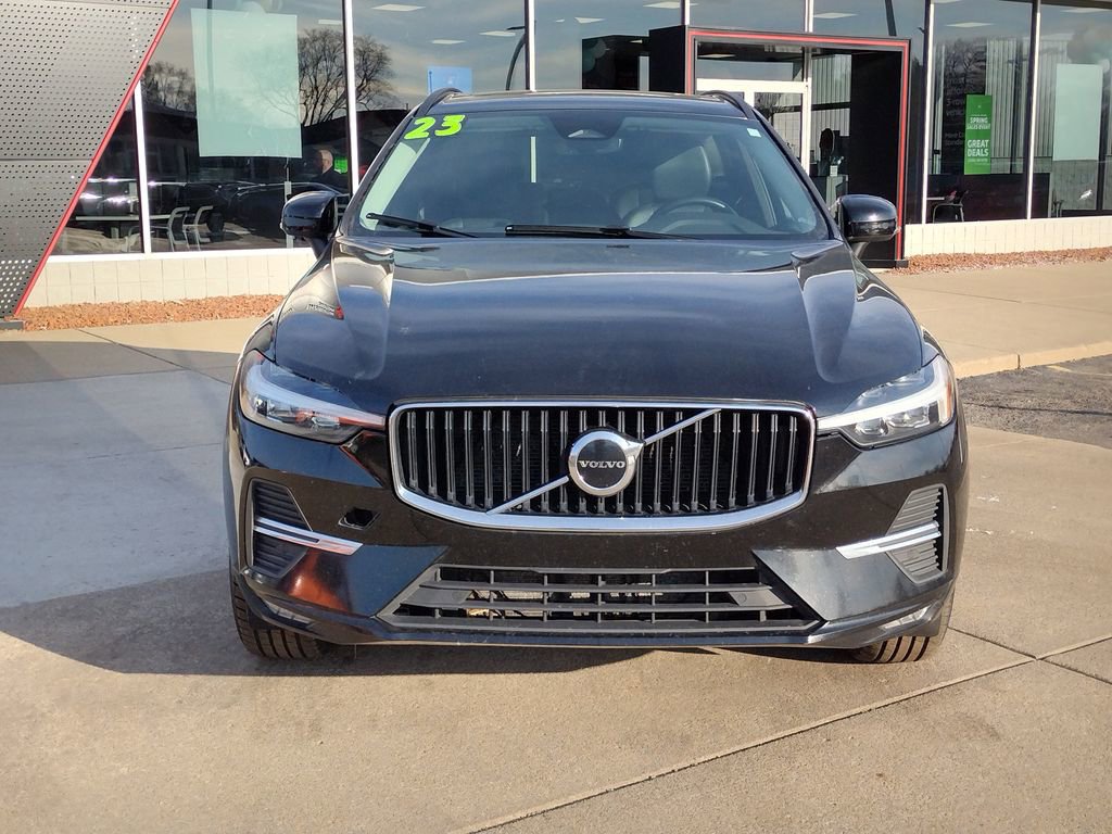 Used 2023 Volvo XC60 B5 Core image 14