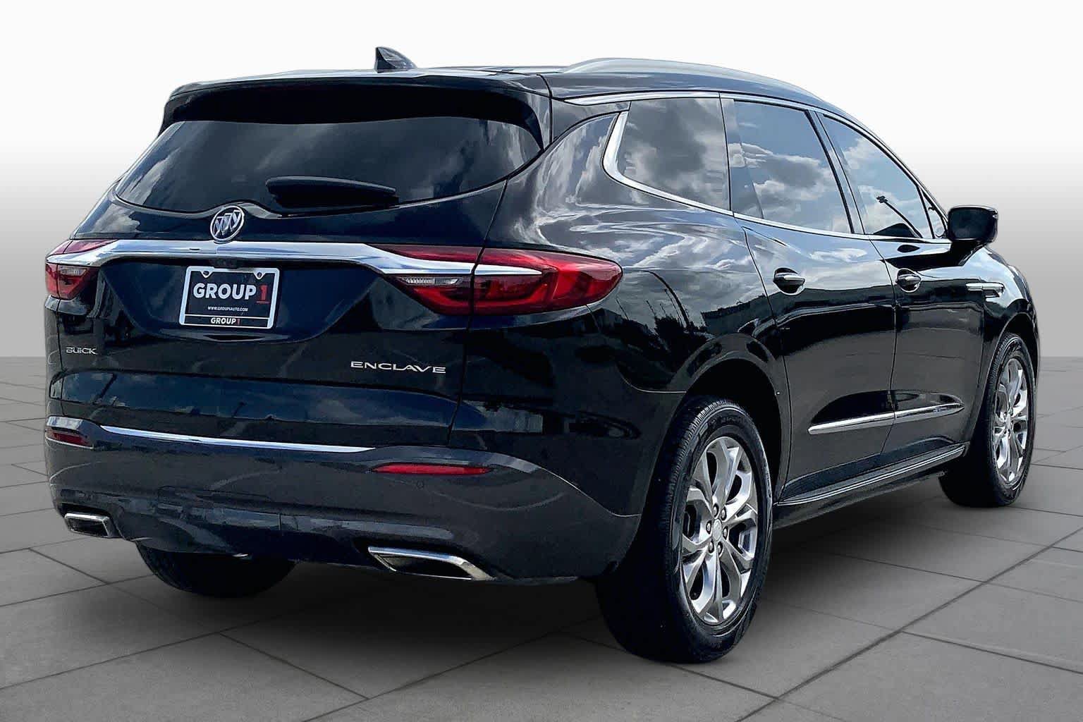 Certified 2018 Buick Enclave Avenir w/ Avenir Technology Package FWD image 13