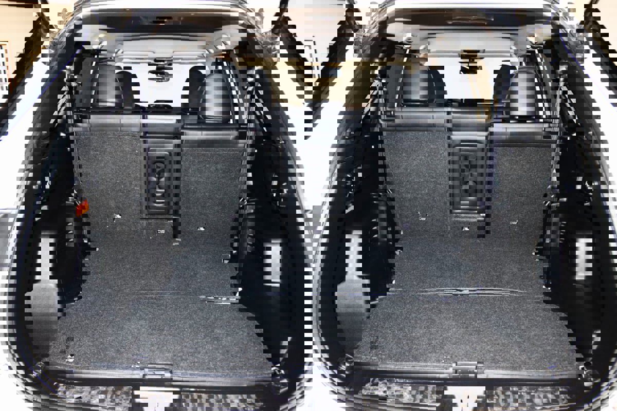 Used 2024 Mitsubishi Outlander 4WD Plug-In Hybrid image 71