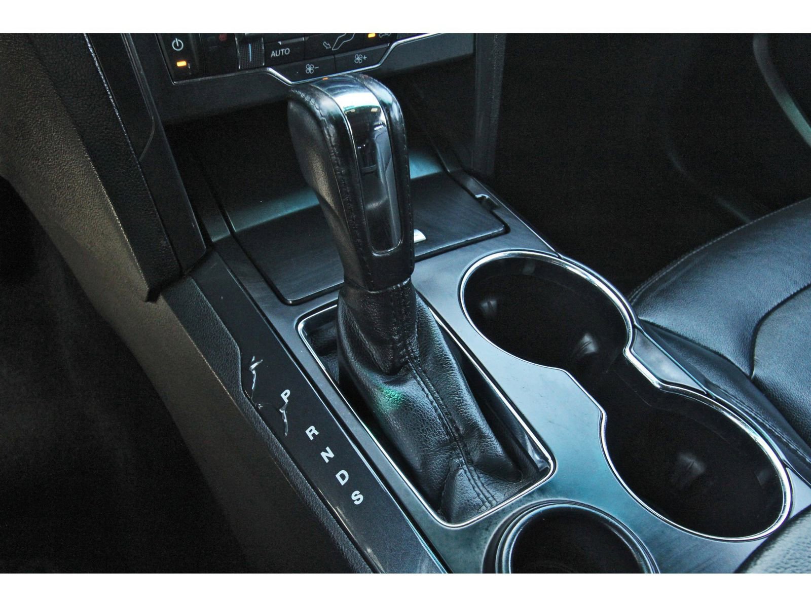 Used 2017 Ford Explorer XLT w/ Equipment Group 202A image 29