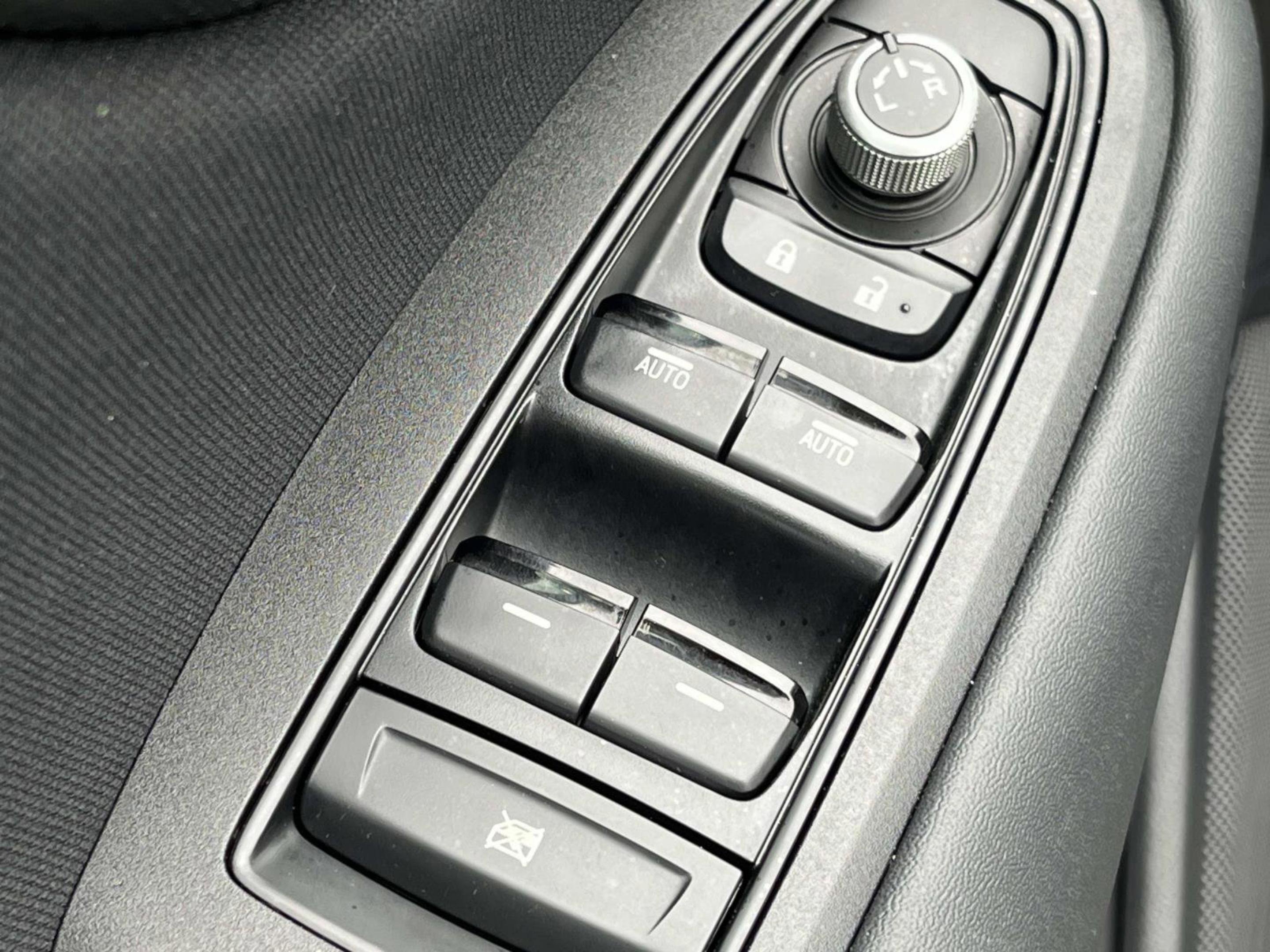 Used 2020 Subaru Outback Premium image 29