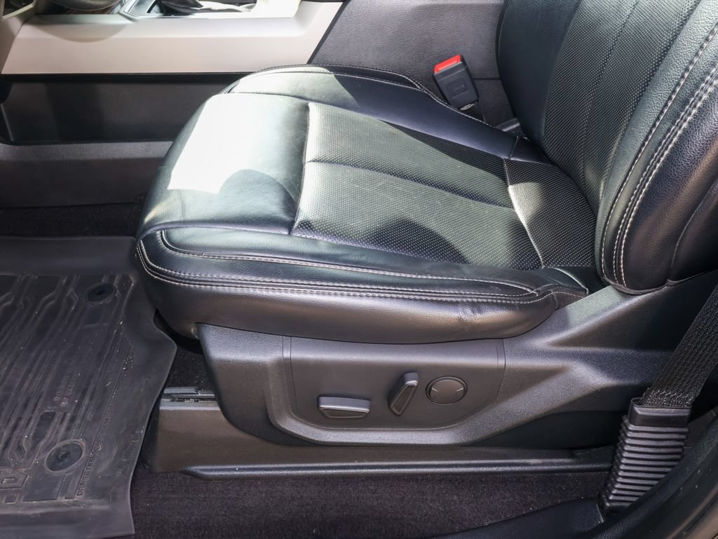 Used 2019 Ford F150 Lariat AWD/4WD image 10