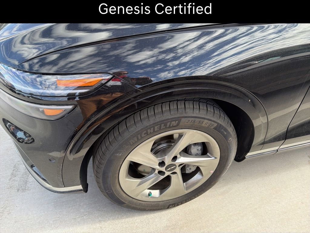 Certified 2026 Genesis GV70 2.5T Advanced AWD/4WD image 8