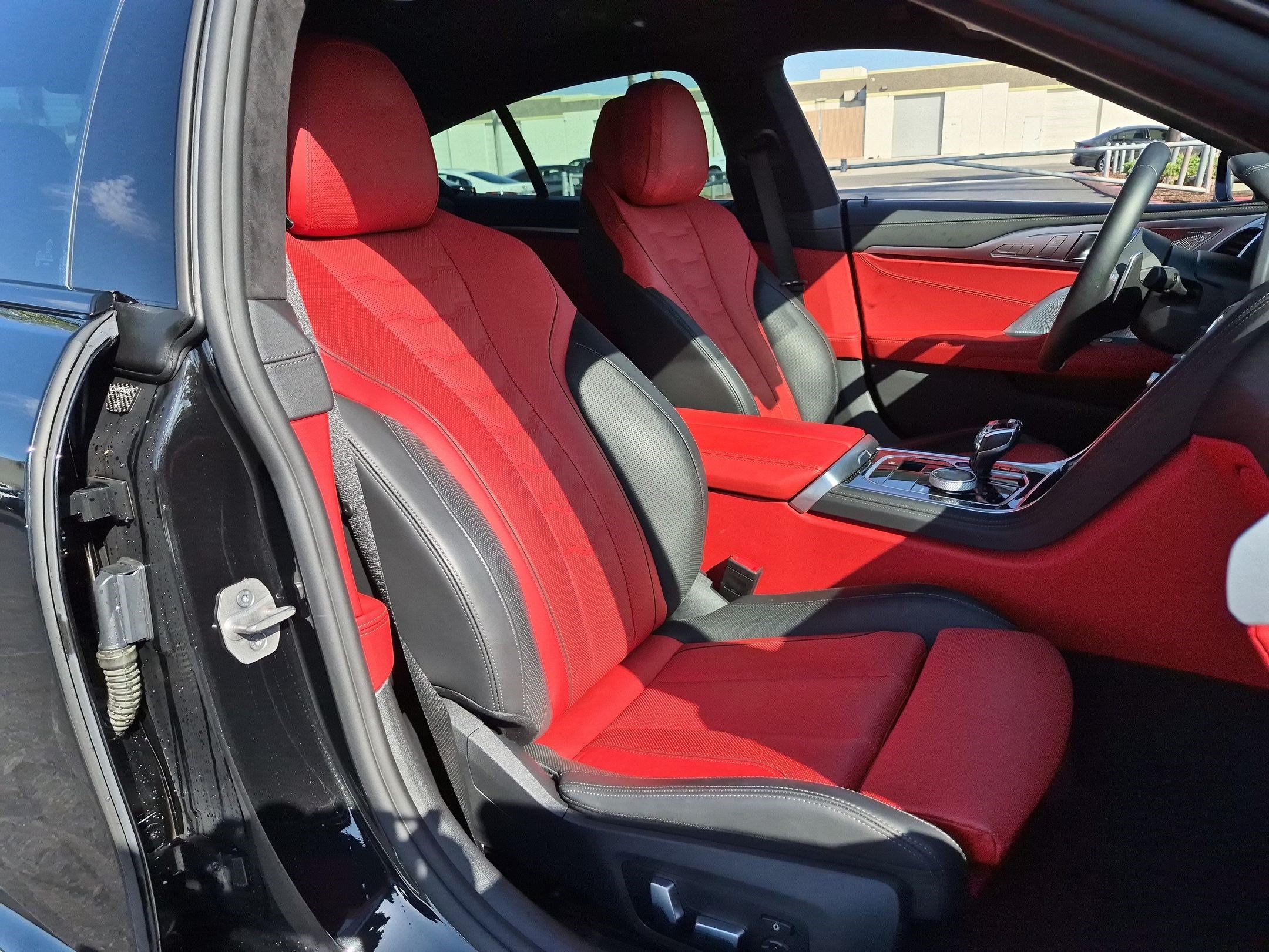 Used 2025 BMW M850i xDrive AWD/4WD image 31