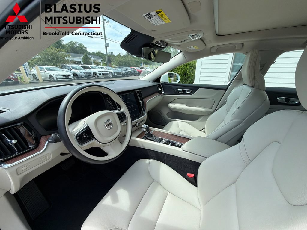 Used 2019 Volvo S60 T5 Momentum w/ Multimedia Package FWD image 19