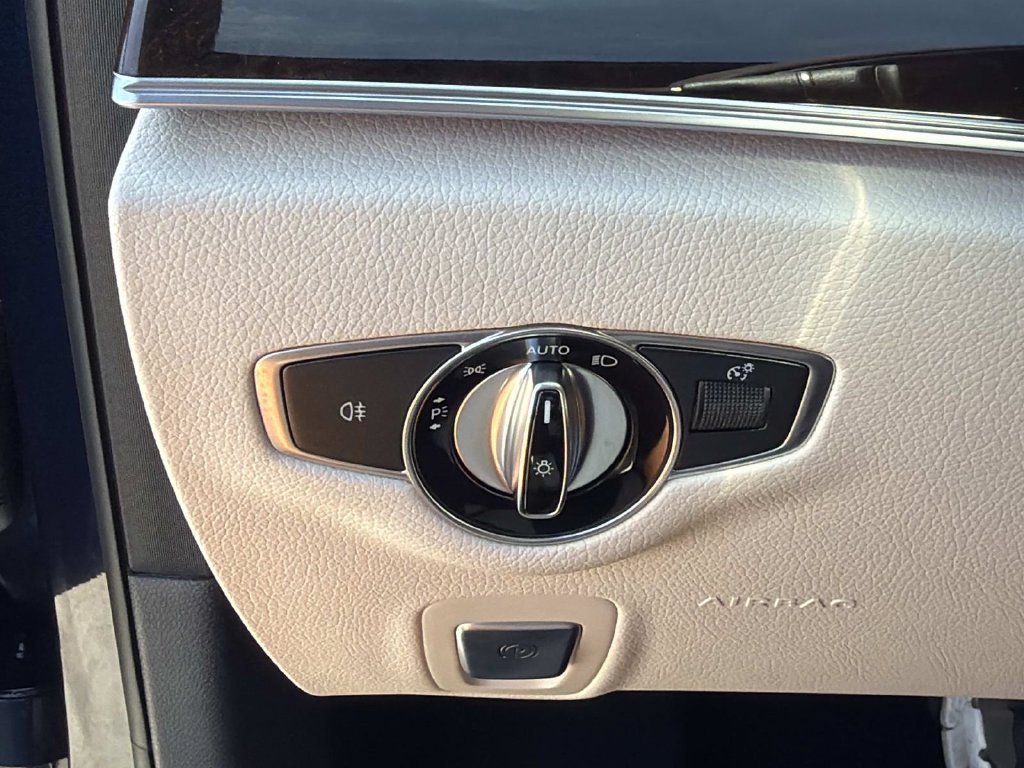 Used 2021 Mercedes-Benz E 450 4MATIC Sedan image 28