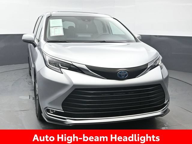 Certified 2023 Toyota Sienna XLE w/ Protection Package (TMS) FWD image 11
