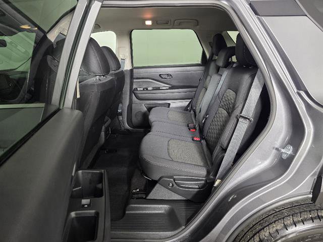 Used 2024 Nissan Pathfinder S AWD/4WD image 23