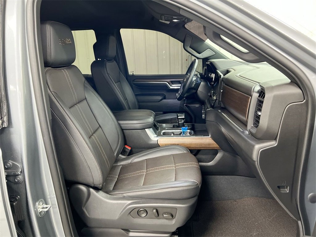 Used 2023 Chevrolet Silverado 1500 High Country image 22