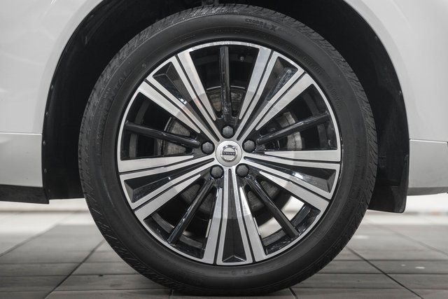 Used 2022 Volvo XC60 B5 Inscription w/ Climate Package image 16