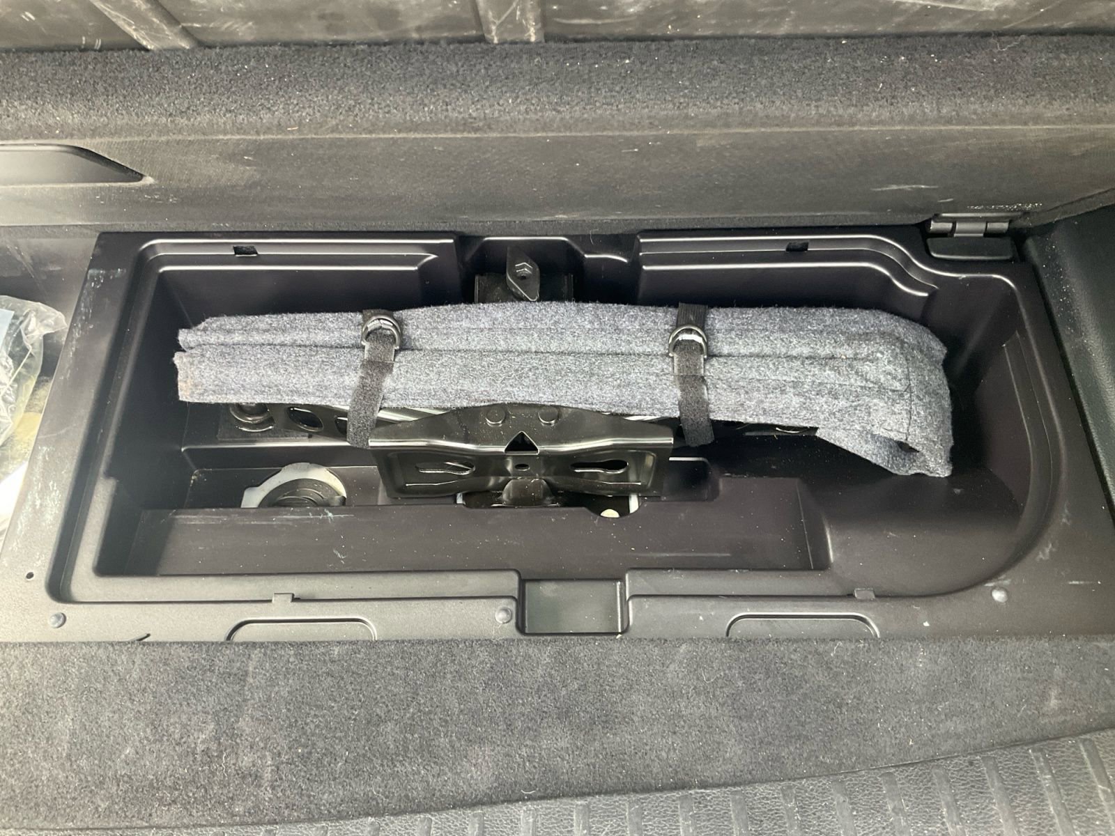 Used 2020 Ford Expedition XLT AWD/4WD image 27